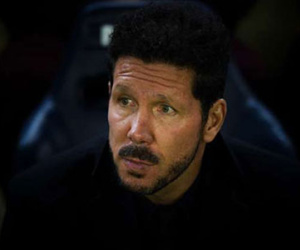 HLV Simeone đá xoáy Ronaldo về Quả Bóng Vàng