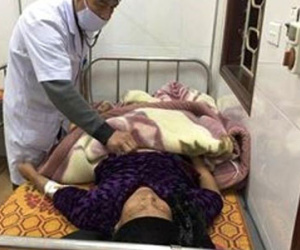 Cụ bà gần 70 tuổi nhập viện vì ăn củ lạ giống sâm