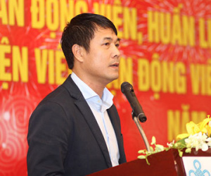 HLV Hữu Thắng đề xuất thuê bác sĩ nước ngoài với Bộ trưởng