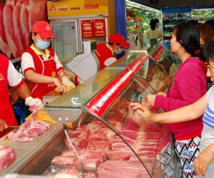 Nguy cơ mất 30.000 tỉ đồng vì heo rớt giá thê thảm