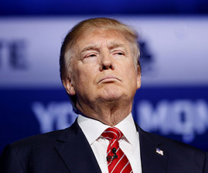 Tỷ lệ ủng hộ ông Trump thấp kỷ lục trước ngày nhậm chức