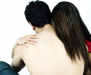 Đàn ông khó cưỡng khi phụ nữ gạ tình?