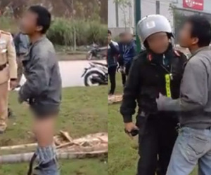 Người đàn ông say rượu chửi bới công an, tụt quần ăn vạ sau khi gây tai nạn