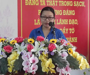 Nữ bí thư tỉnh đoàn bị kỷ luật do nhờ người đi học