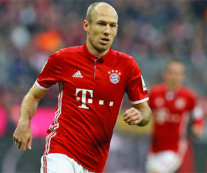 Robben từ chối "núi tiền" ở Trung Quốc vì không muốn bỏ phí sự nghiệp