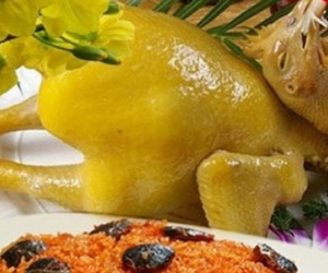 9 sai lầm khiến bạn luộc gà nứt da, trong sống ngoài chín
