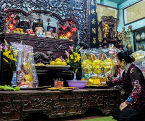 Lễ cúng tiễn Táo quân của một gia đình Việt