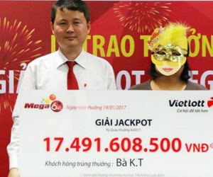 Người phụ nữ ở TP.HCM nhận giải độc đắc trên 17 tỷ đồng