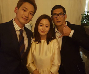 Tiếp tục lộ loạt ảnh bên trong tiệc cưới của vợ chồng Kim Tae Hee và Bi Rain