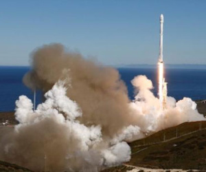 Nga im lặng khi Mỹ phóng thành công Falcon 9