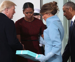 Tân Đệ nhất phu nhân Mỹ Melania Trump đã tặng món quà gì cho nhà Obama?