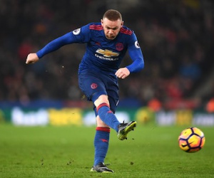 Rooney, huyền thoại gây tranh cãi của MU