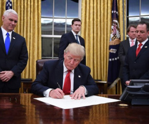17 đại sự Trump thực hiện trong 48 giờ đầu tiên nắm quyền