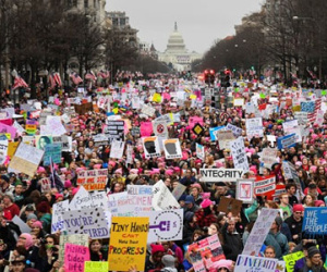 Ai đứng sau hàng trăm cuộc biểu tình chống Tổng thống Trump?