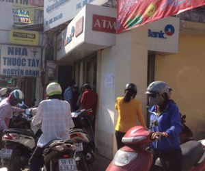 Chạy hơn 10 km chưa rút được tiền từ ATM ở Sài Gòn