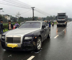 Siêu xe Roll Royce gây tai nạn liên hoàn khiến một người chết