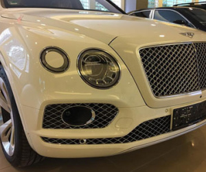 Tay chơi miền Trung "đập hộp" Bentley Bentayga hơn 20 tỷ Đồng