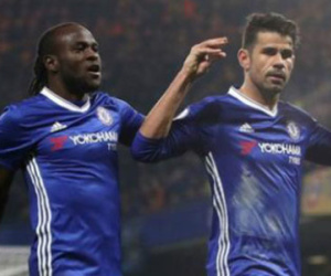 Cả làng Premier League đang tự “đầu hàng” Chelsea