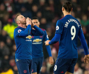 Vấn đề của MU - Mourinho: Toàn "chân gỗ" hạng nặng