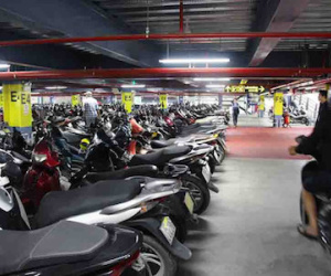 Cận Tết, sân bay Tân Sơn Nhất đến 13.000 lượt gửi xe máy/ngày