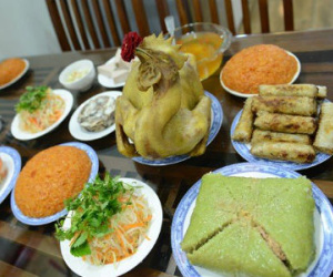 Dâu mới ngỡ ngàng với "đại tiệc tất niên" nhà chồng đại gia