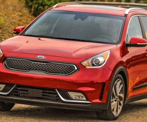 Kia Niro 2017 có giá bán từ 22.890 USD ở Mỹ