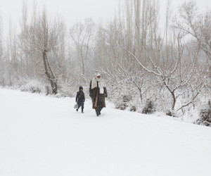 Tuyết rơi, giá rét ở Afghanistan, 27 trẻ tử vong