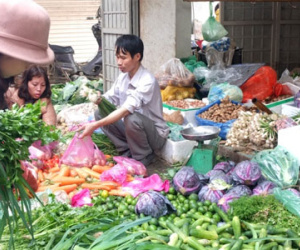 30 Tết, rau xanh tăng giá, thịt lợn giảm