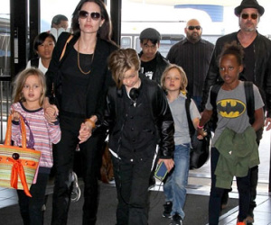 Angelina và Brad Pitt ly thân hơn 1 năm trước khi ly hôn