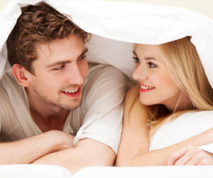 Nói chuyện bên gối giúp tăng cường sức khỏe và cứu vãn hôn nhân