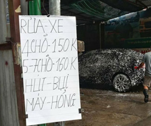 Tốn nửa triệu đồng rửa xe chiều 30 Tết mà vẫn thấy bẩn