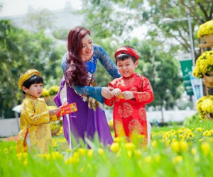 Hà Nội mưa lạnh, Sài Gòn nắng ráo mùng 1 Tết