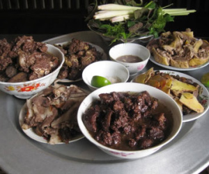 Lạ kỳ thôn ở Hà Nội đầu năm mới nhất định ăn món “mộc tồn”