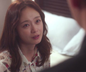 “Món quà” chồng tặng ngày giáp Tết khiến vợ đành quay lưng bỏ hết tất cả xách vali "đi trốn"