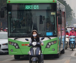 Sau Tết, Hà Nội sẽ phạt cả xe buýt thường đi vào làn buýt nhanh