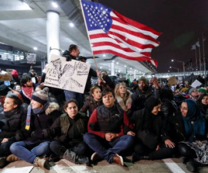 Thẩm phán liên bang Mỹ chặn sắc lệnh di trú của Trump