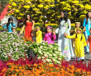 Xuất hành năm mới 2017: Ngày mồng 3 tết đi theo hướng này tiền đếm mỏi tay, vận may kéo đến