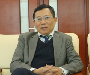 Bắt bệnh thời tiết, Phó tổng giám đốc bị bắt đền... giặt chăn