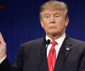 Gần 900.000 người ký kiến nghị không mời Trump thăm chính thức Anh