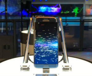 Vì sao Samsung vẫn kiên quyết tung Galaxy Note 8?