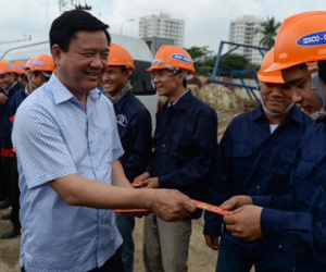 Bí thư Đinh La Thăng: "Hoàn thành sớm 3 tháng nút giao Mỹ Thủy"