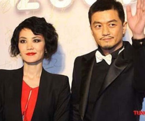 Đầu năm, báo Trung đưa tin Lý Á Bằng tái hôn và vừa có con