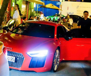 Đông Nhi - Ông Cao Thắng lái siêu xe Audi R8 13 tỷ dạo phố