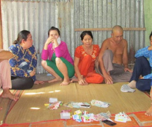 Phá sòng bạc "quý bà" vùng quê miền Tây