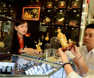 Gà vàng lên ngôi đón ngày Thần tài