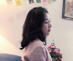 Nữ sinh Ngoại thương bỗng "nổi như cồn" vì quá nóng bỏng