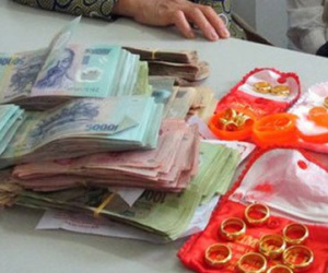 Thua bạc ngày Tết, vợ hoang báo bị mất trộm để lừa chồng
