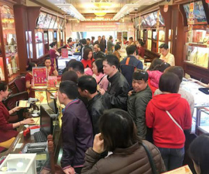 Nhà giàu "bày binh bố trận" săn vàng trước ngày vía Thần Tài