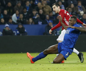 Man Utd đè bẹp Leicester, tiến gần top bốn