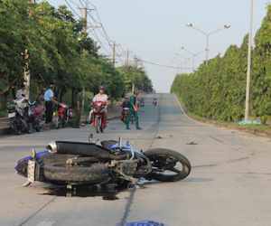 Phóng xe máy tốc độ cao, đôi nam nữ tử vong sau va chạm